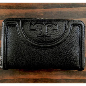 Tory Burch All-t Phone Wallet - Never Used (Black)